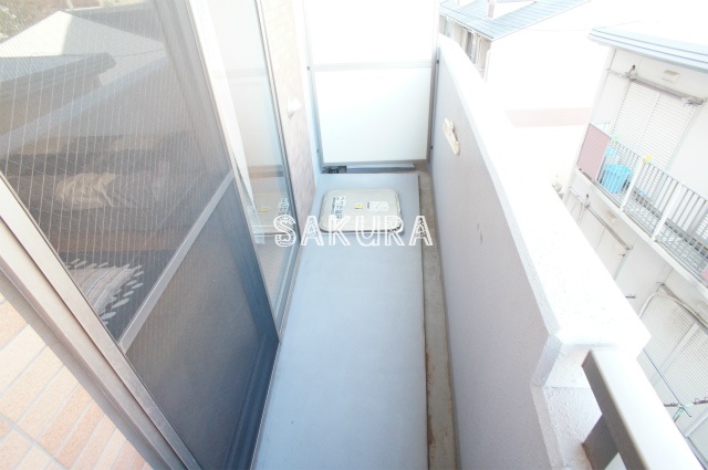 バルコニー　便利で嬉しいバルコニー付きです♪