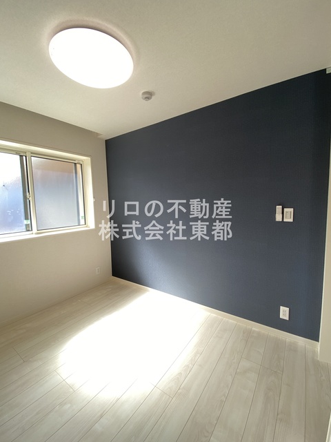 その他部屋・スペース　流行のアクセントクロスでおしゃれなお部屋を楽しみませんか？