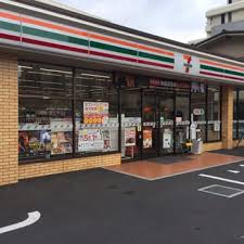 コンビニ　セブンイレブン東京医科大前店（コンビニ）まで104m