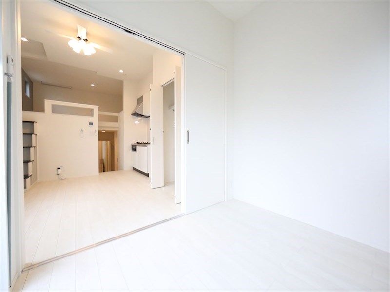 その他部屋・スペース　ＬＤＫ8.4帖　洋室3.8帖　つなげても仕切っても使えます