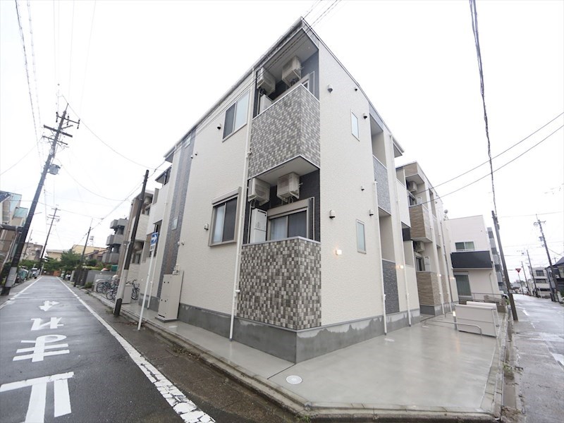 建物外観　外観　オートロック付　宅配ＢＯＸ有り　デザイナーズ