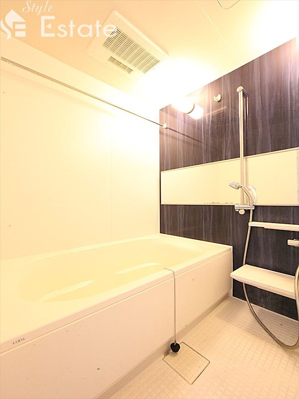 バス・シャワールーム　バスルーム