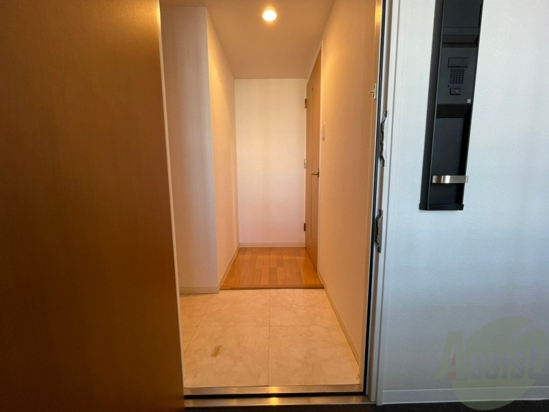 玄関　玄関です。白を基調としていて清潔感があります！