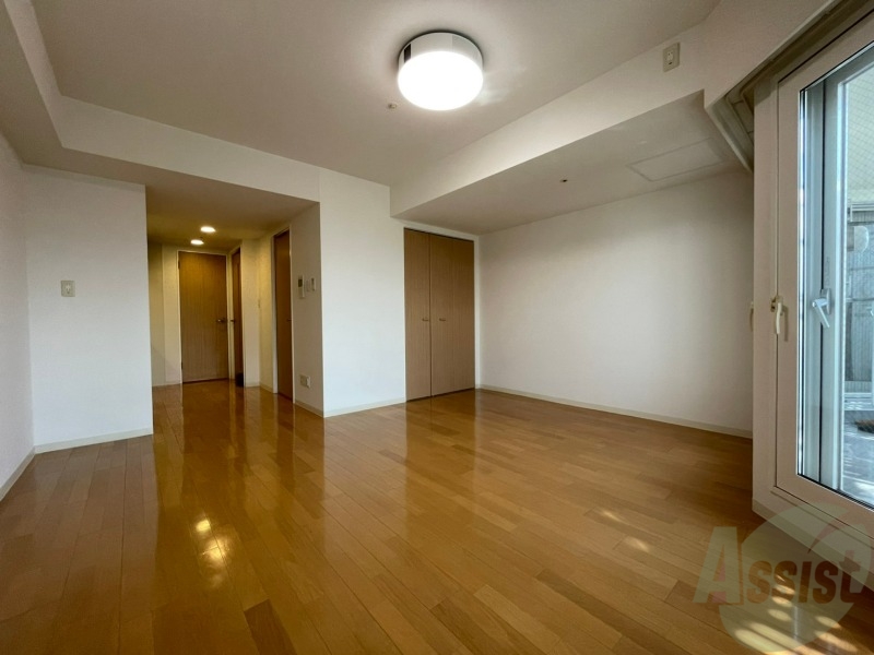 居室・リビング　広くてキレイなお部屋が広がっていて、充実した生活が送れそう。