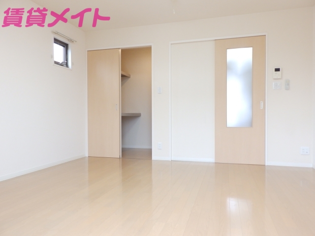 居室・リビング　同型写真