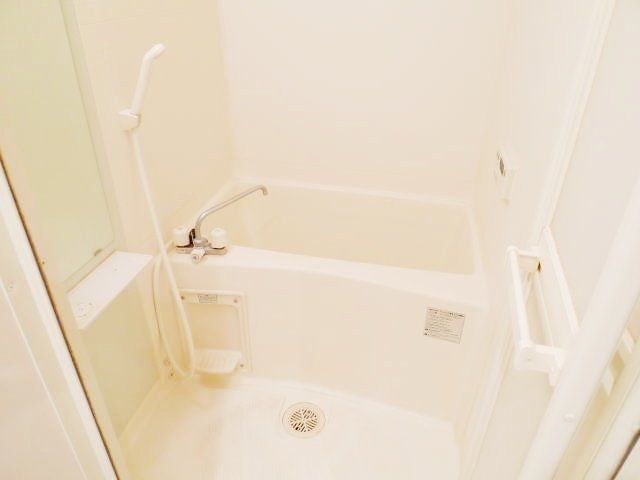 バス・シャワールーム　お問い合わせはタウンハウジングまで