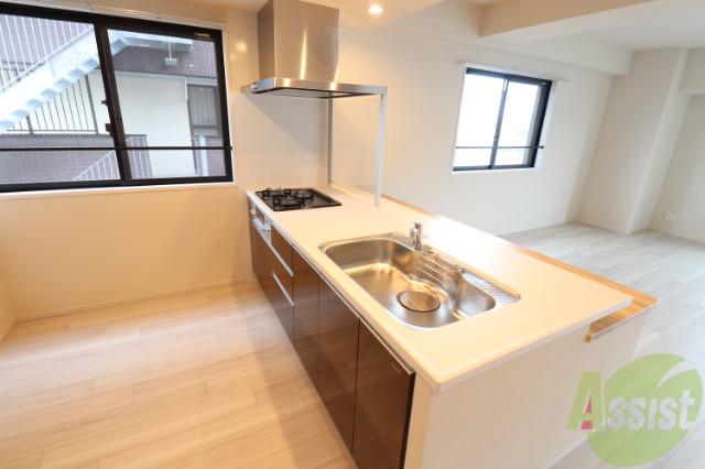 キッチン　開放感のあるキッチンで料理も楽しいですね♪