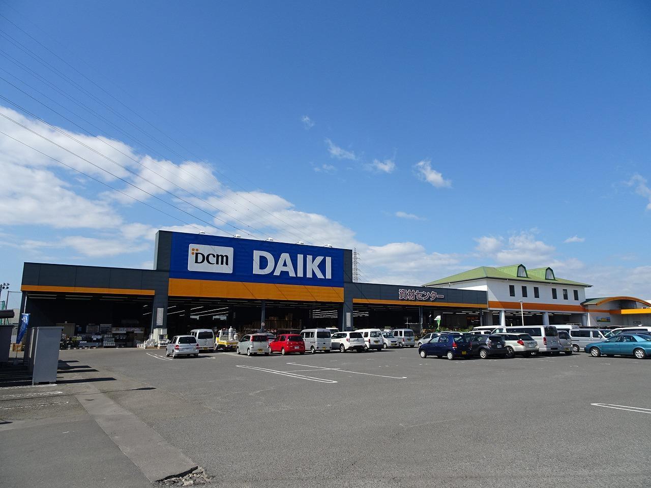 ホームセンター　ＤＣＭ新居浜店（ホームセンター）まで450m