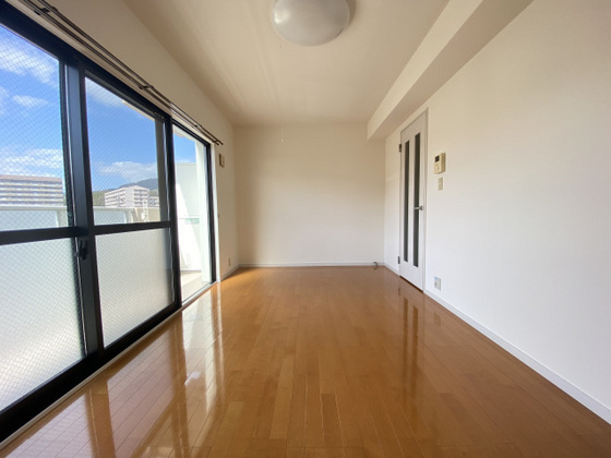 居室・リビング　※別部屋の写真です