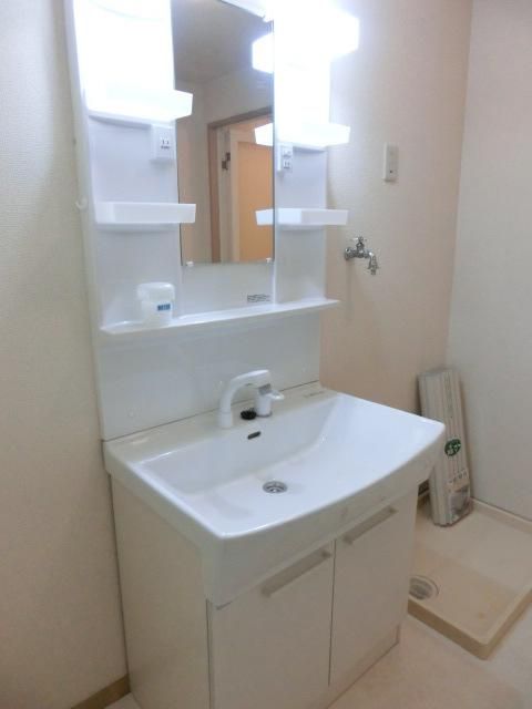 洗面設備　別部屋参照　現状優先