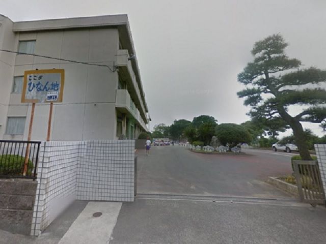 小学校　掛川市立横須賀小学校（小学校）まで400m