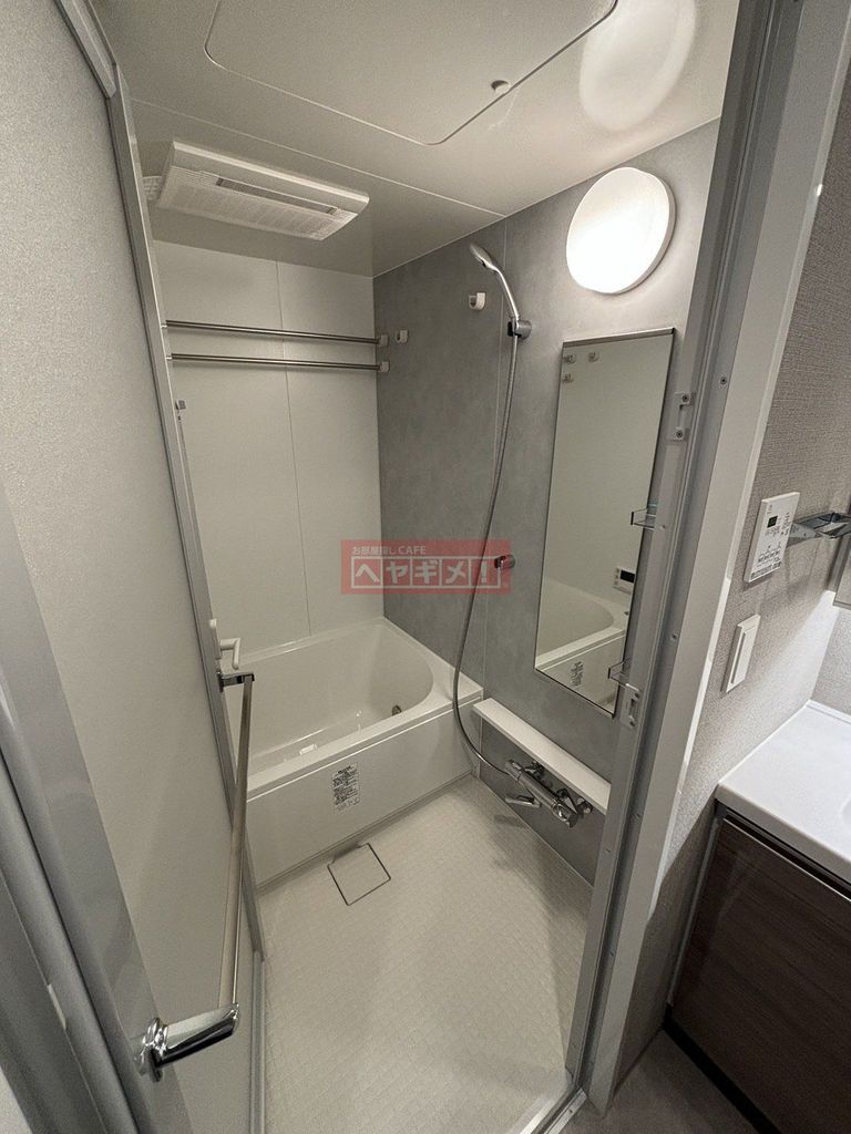 バス・シャワールーム　玄関