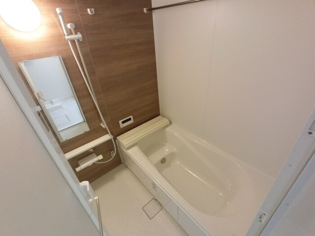 バス・シャワールーム　換気暖房乾燥機付き浴室