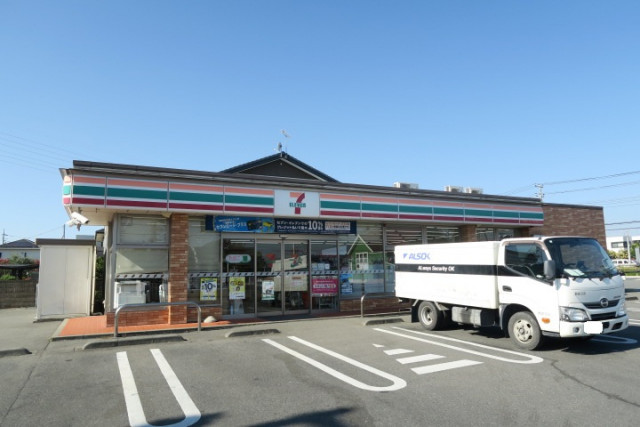 コンビニ　セブンイレブン高崎井野町店（コンビニ）まで380m