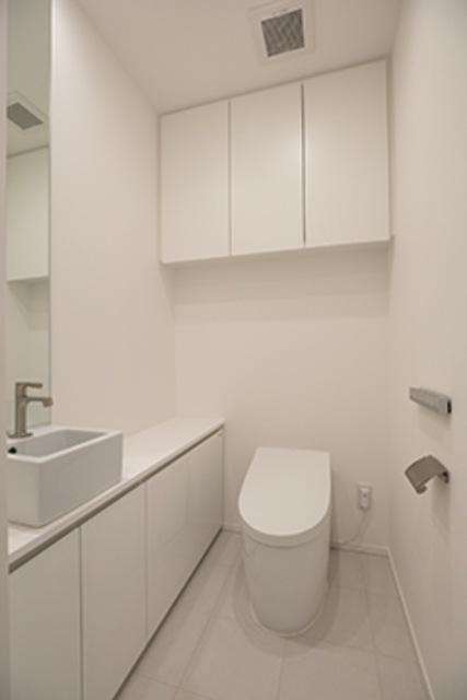 トイレ　※写真は同タイプ住戸です。