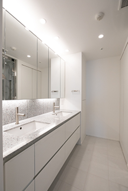 洗面設備　※写真は同タイプ住戸です。