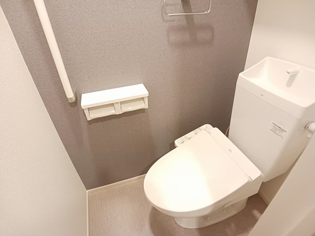 トイレ　清潔感のあるトイレです