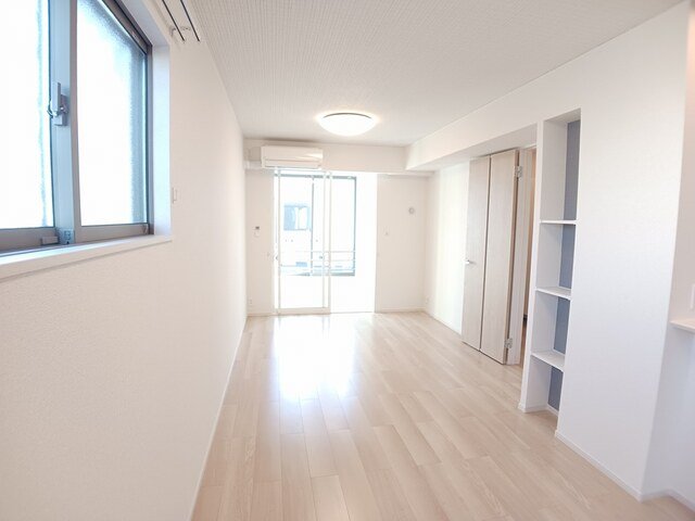 その他部屋・スペース　明るい色調の室内です