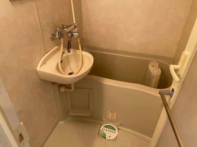 バス・シャワールーム　?