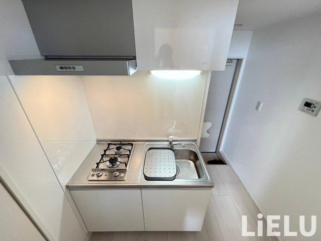 キッチン　同シリーズ物件のモデルルームになります※現況優先