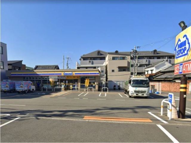 コンビニ　ミニストップ東大阪若江北町店（コンビニ）まで303m