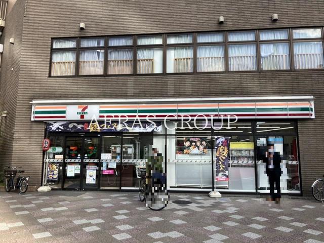 コンビニ　セブンイレブン西巣鴨駅前店（コンビニ）まで261m