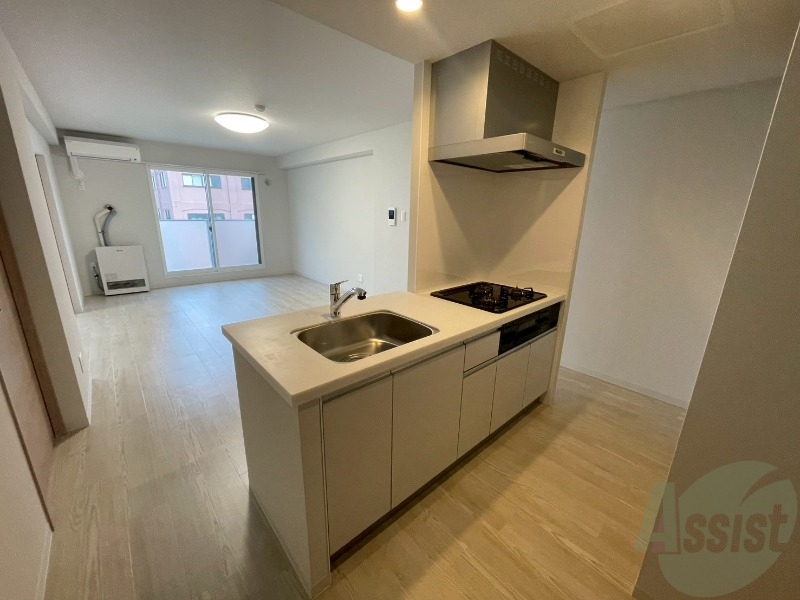 キッチン　リビングが見渡せる対面キッチンになってます。