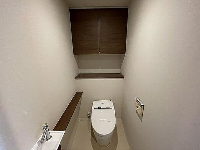 トイレ　（別タイプ参考写真）プラウドシティ赤羽　北区赤羽２