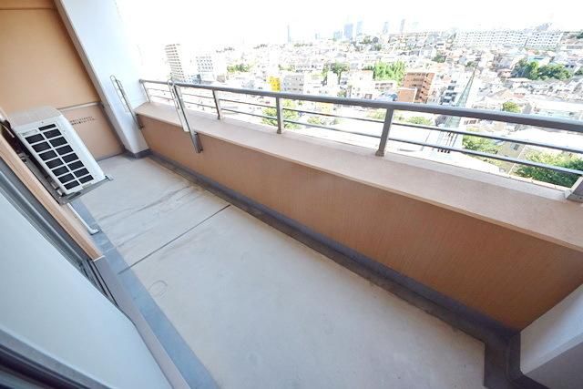 バルコニー　同物件別部屋写真