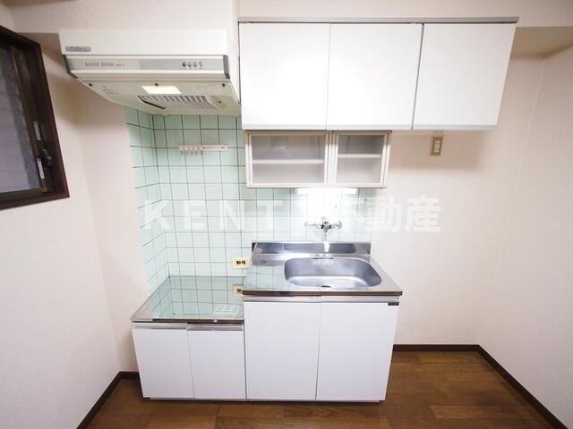 キッチン　コンパクトなキッチンで掃除もラクラク