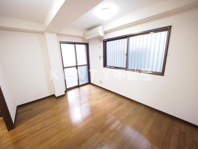 その他部屋・スペース　広くて明るい寝室