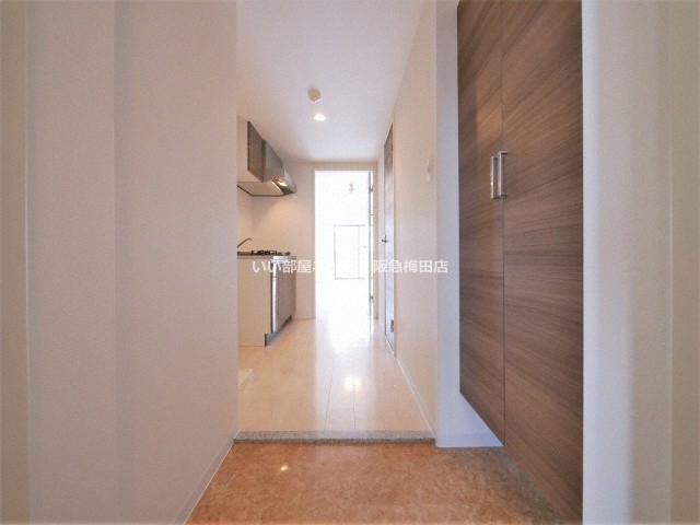 玄関　図面と現状が異なる場合は現状優先となります。