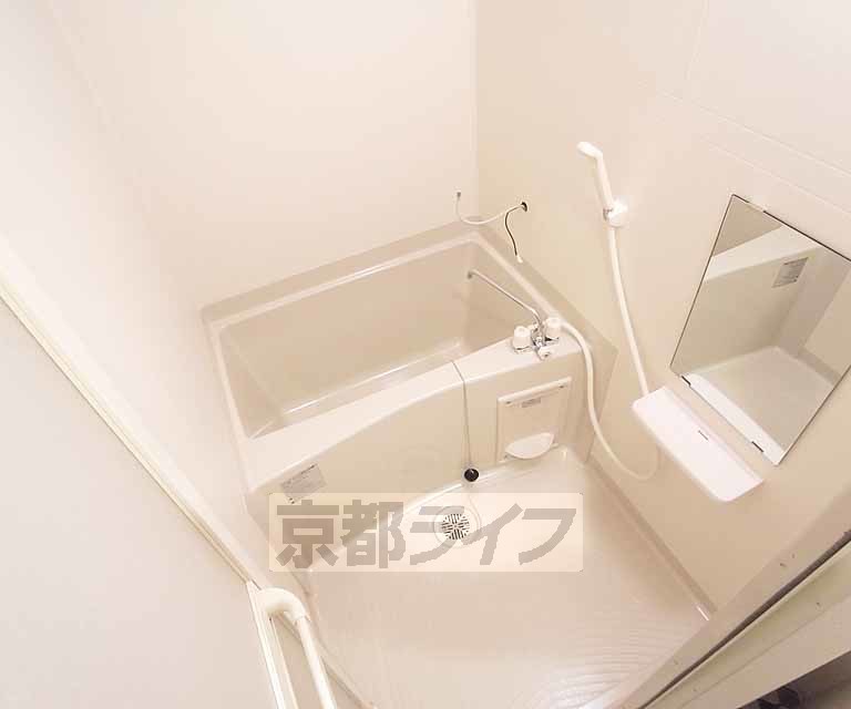 バス・シャワールーム　きれいなお風呂です。