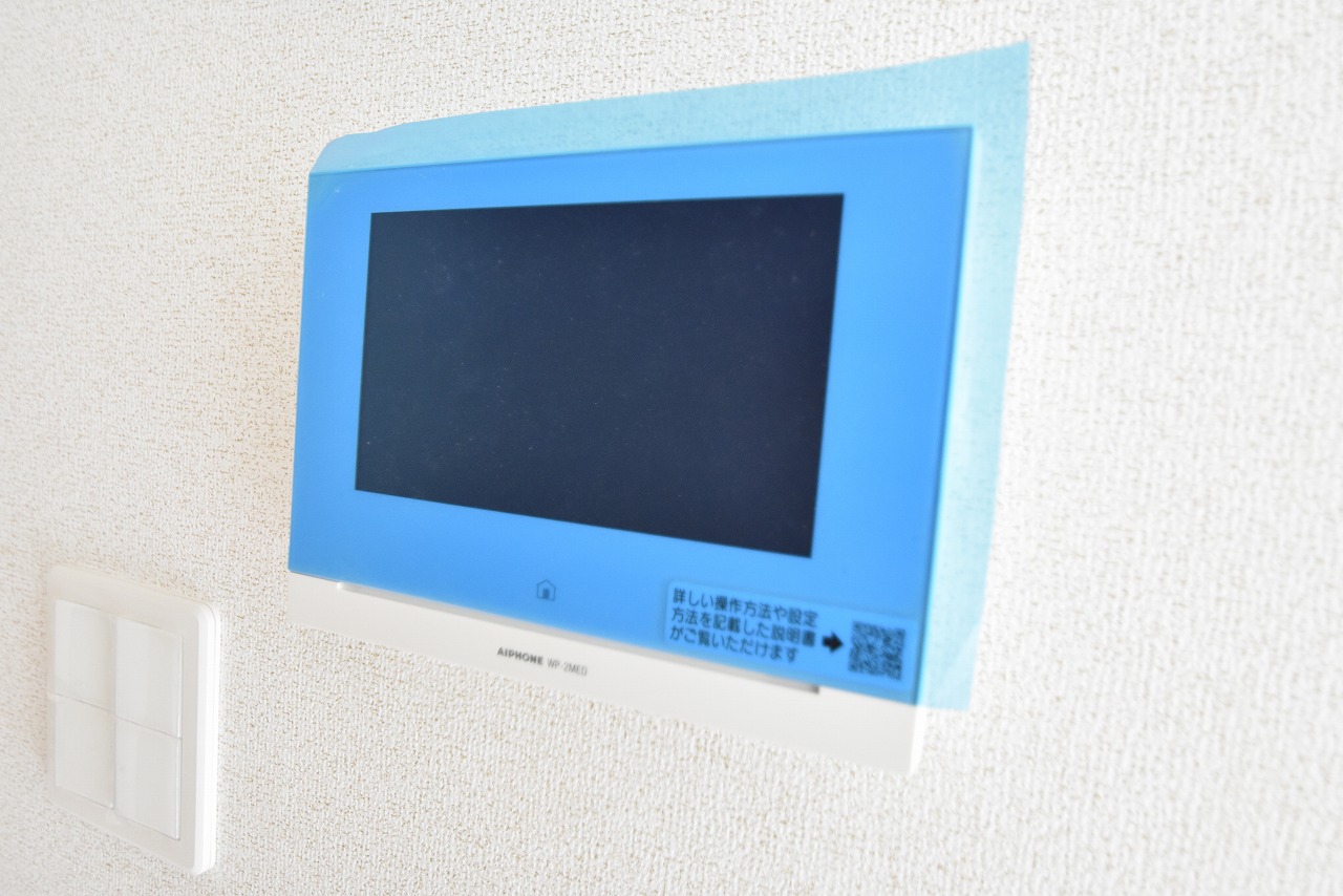 セキュリティ　【クラール】TV付インターホン