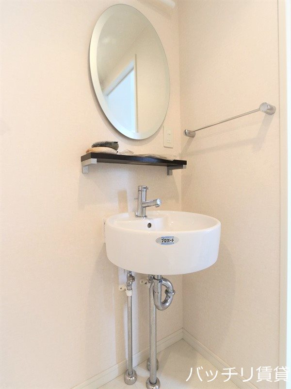 洗面設備　※同マンション別部屋写真のため、現状優先。