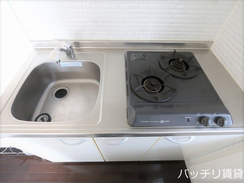 キッチン　※同マンション別部屋写真のため、現状優先。