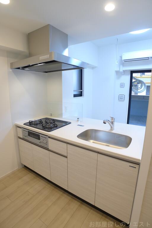 キッチン　（写真は同タイプ）