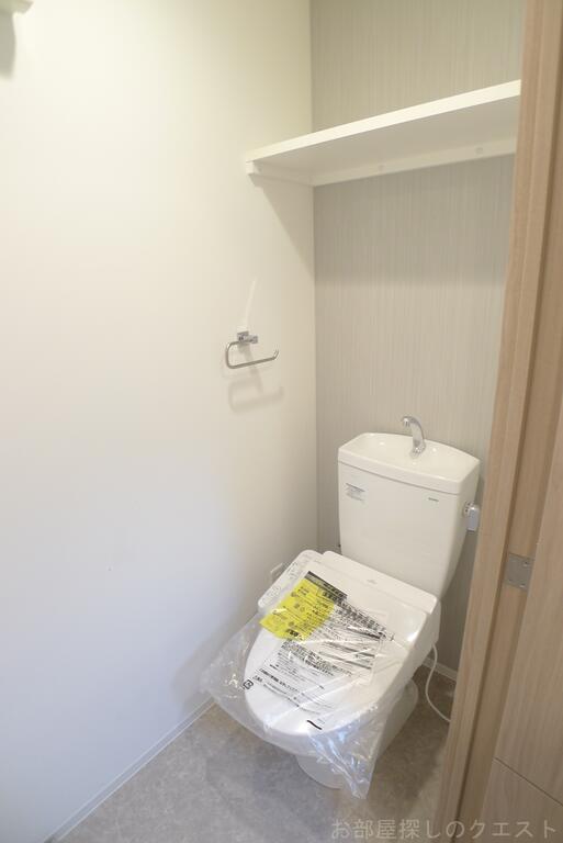 トイレ　（写真は同タイプ）