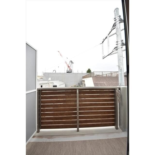 バルコニー　陽当たり良好なバルコニーです