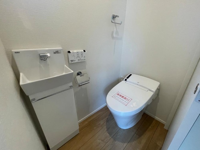 トイレ　タンクレストイレですっきり♪