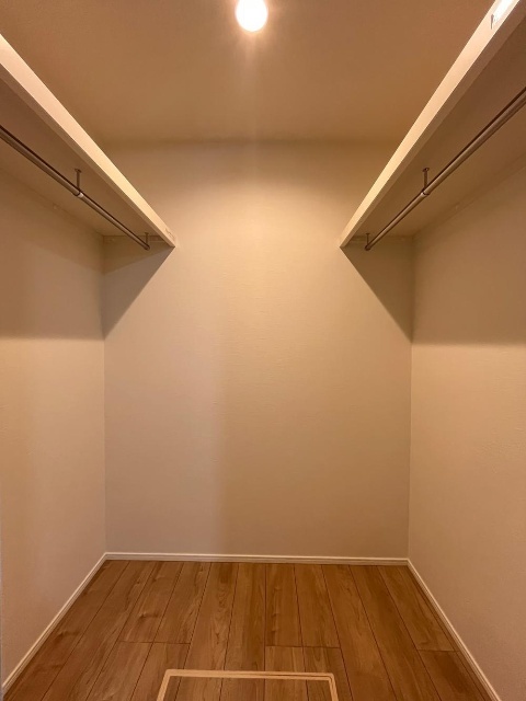 収納　ウォークインクローゼットがあり収納困りません！