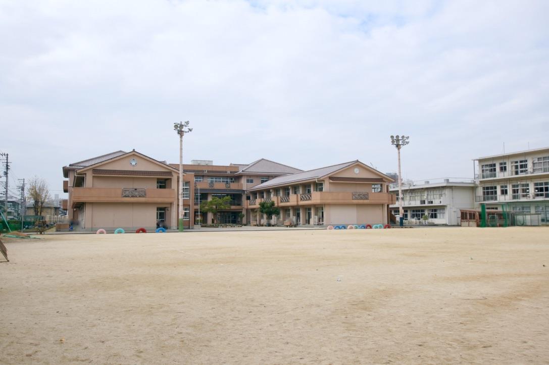 小学校　徳島市立佐古小学校（小学校）まで839m