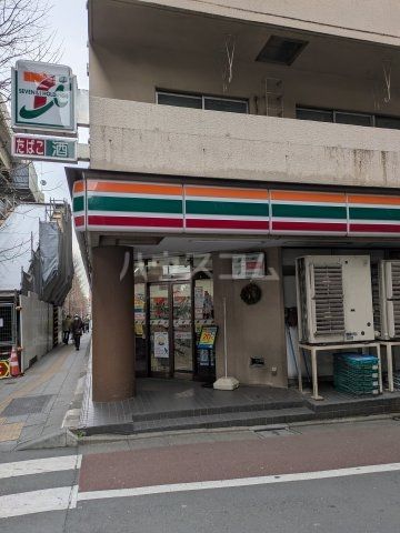 コンビニ　セブン-イレブン板橋仲宿店（コンビニ）まで525m