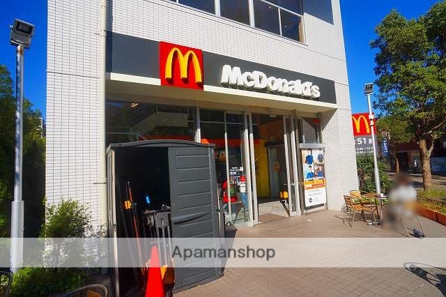 飲食店　マクドナルド仲町台駅前店（飲食店）まで492m