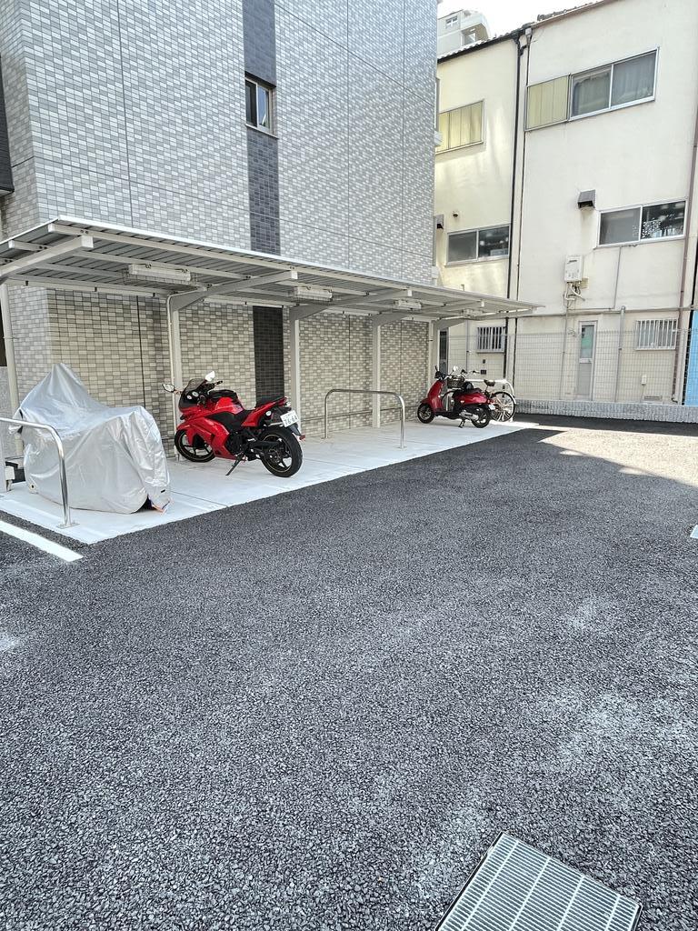 その他設備　バイク置き場