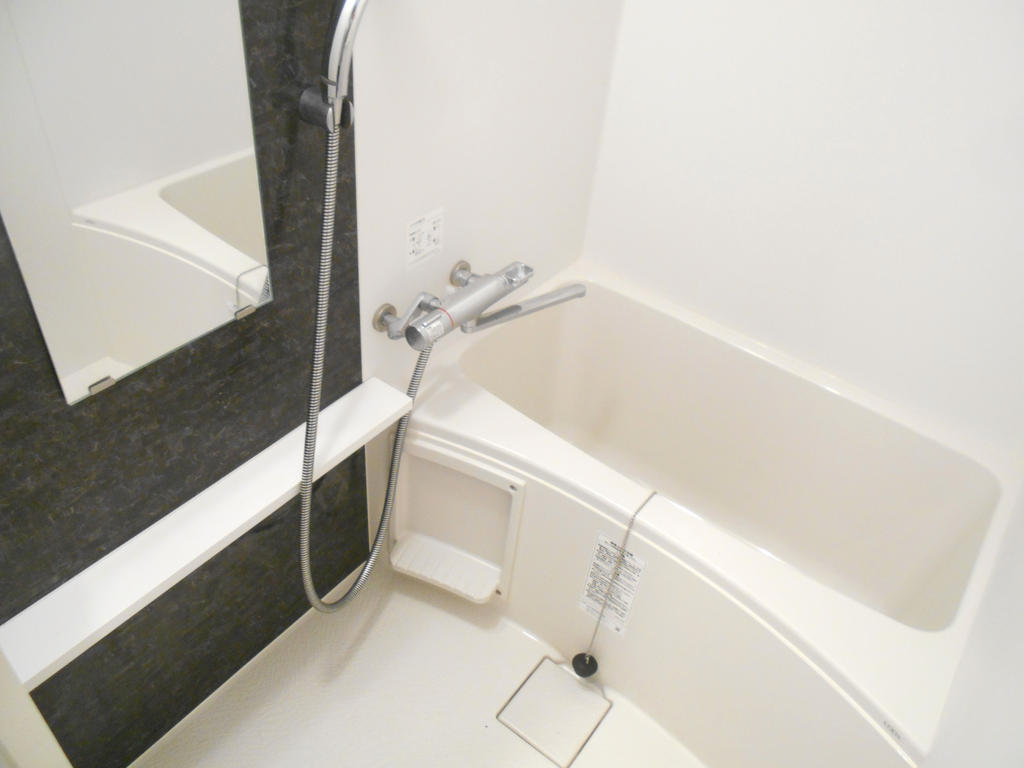 バス・シャワールーム　バスルーム