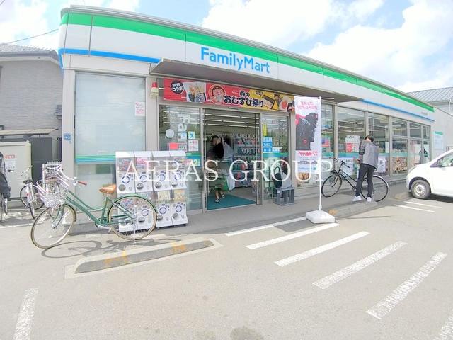 コンビニ　ファミリーマート 小金井法政大学前店（コンビニ）まで202m