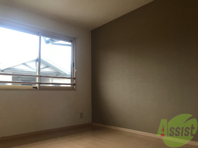 その他部屋・スペース　明るい光が差し込む素敵なお部屋ですね～。