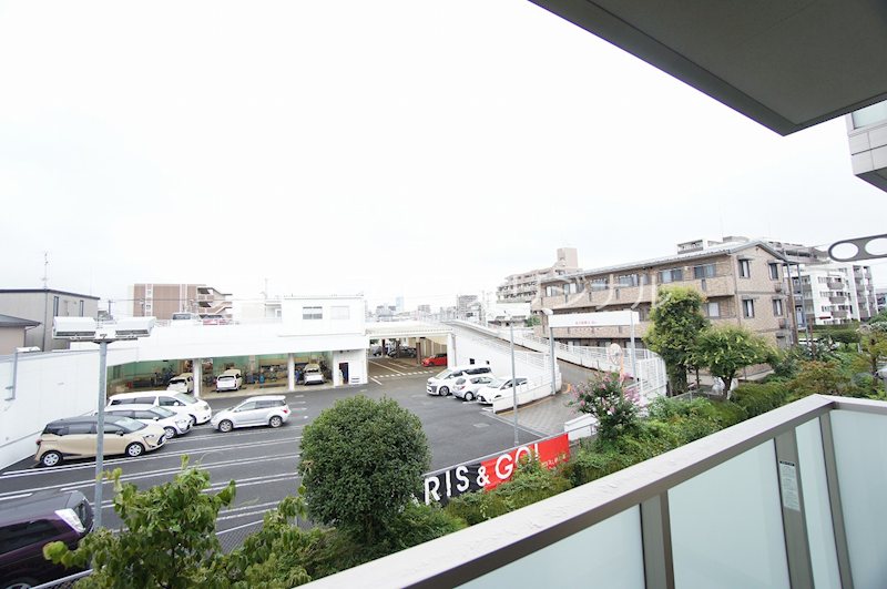 眺望　建物向いには遮るものがなく解放感のあるお部屋です。