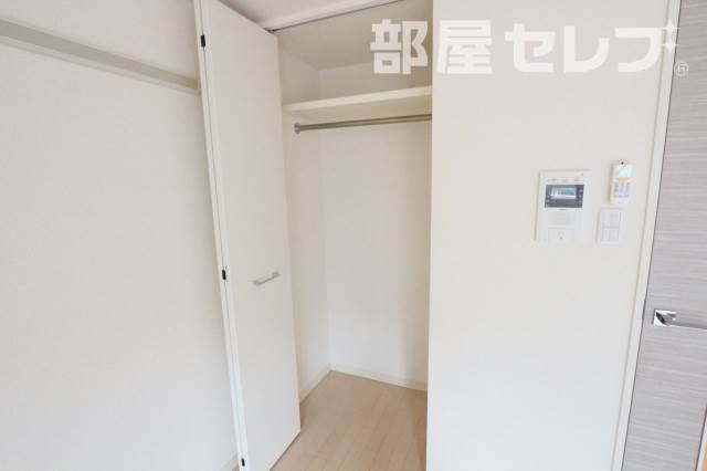 収納　モニター付きオートロック有り